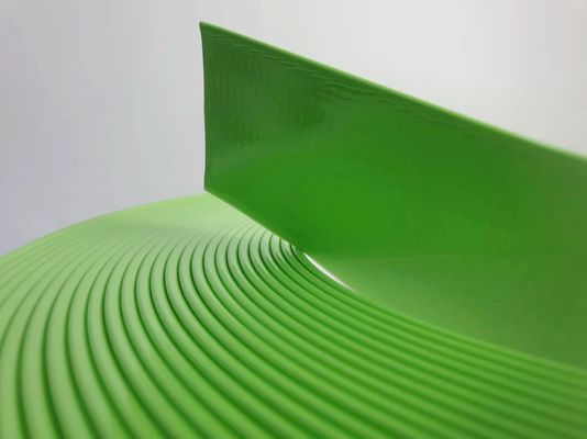 हरे रंग का एल्यूमीनियम ट्रिम कैप रोल एल्यूमीनियम कठोरता हाथ झुकने की विधि 50M लंबाई