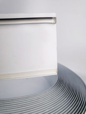 30 मीटर का ट्रिमलेस लेटरफॉर्म इनडोर और आउटडोर दोनों स्थानों के लिए अंतिम समाधान